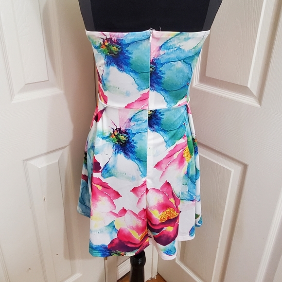 silk dress - Picture 2 of 8